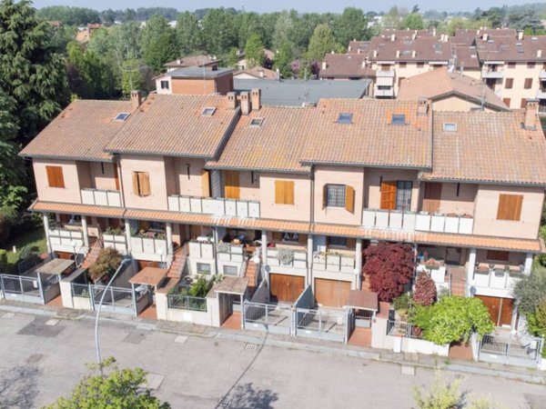 casa indipendente in vendita a Granarolo dell'Emilia in zona Quarto Inferiore