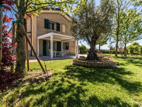 casa indipendente in vendita a Granarolo dell'Emilia