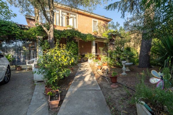 casa indipendente in vendita a Granarolo dell'Emilia in zona Viadagola