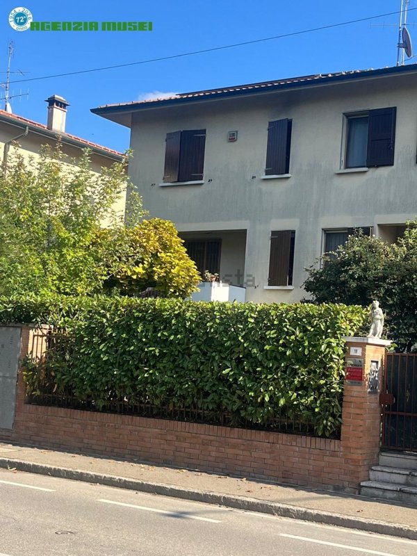 casa indipendente in vendita a Granarolo dell'Emilia in zona Cadriano