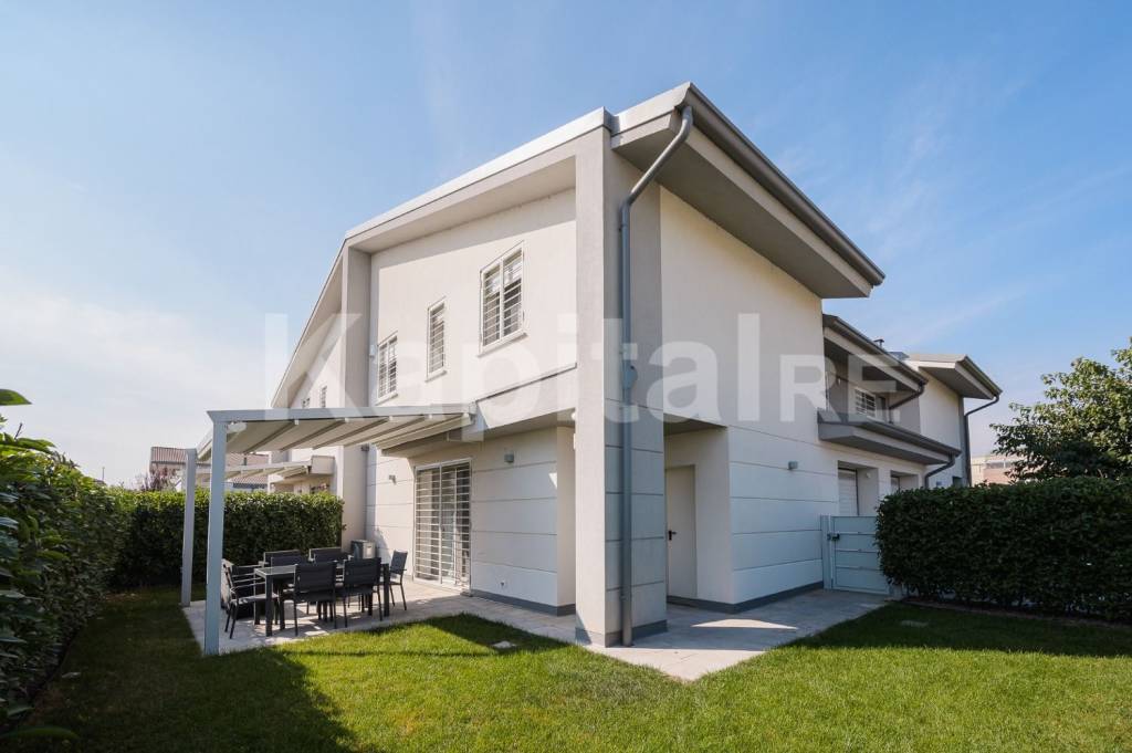 casa indipendente in vendita a Granarolo dell'Emilia in zona Viadagola