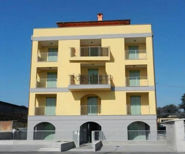 box auto in vendita a Granarolo dell'Emilia in zona Cadriano