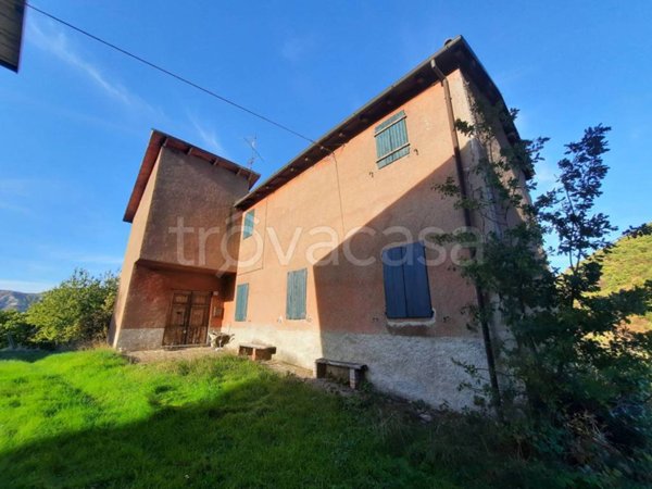 casa indipendente in vendita a Grizzana Morandi in zona Salvaro.