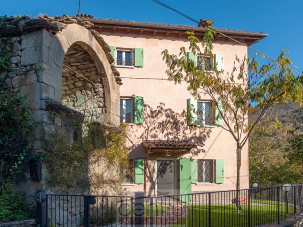 casa indipendente in vendita a Grizzana Morandi