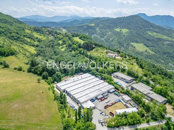 locale commerciale in vendita a Grizzana Morandi