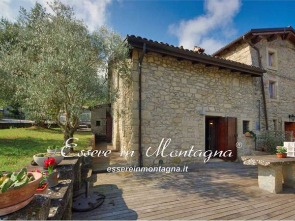 casa indipendente in vendita a Grizzana Morandi in zona Oreglia
