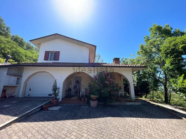 casa indipendente in vendita a Grizzana Morandi in zona Carviano