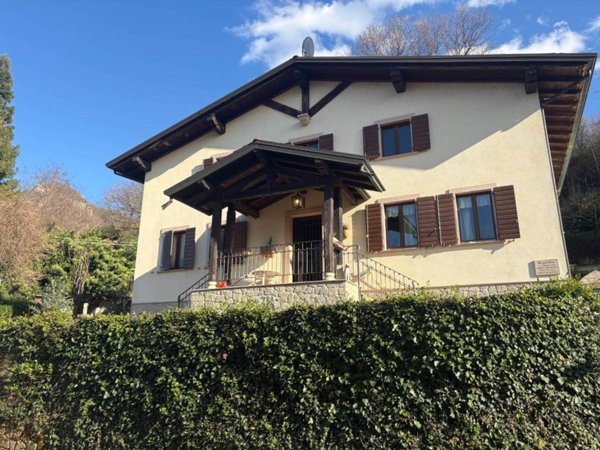 casa indipendente in vendita a Grizzana Morandi