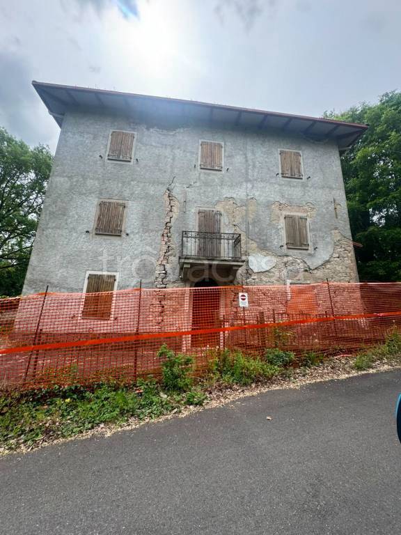 casa indipendente in vendita a Grizzana Morandi in zona Ponte