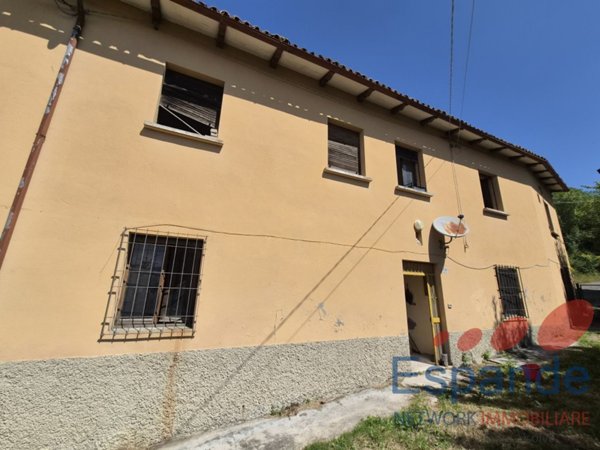 casa indipendente in vendita a Grizzana Morandi in zona Monteacuto Ragazza