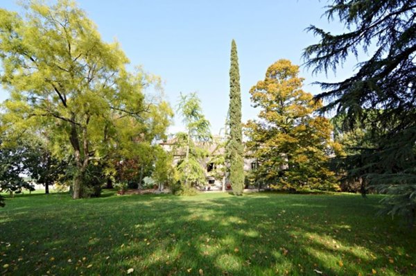 casa indipendente in vendita ad Imola