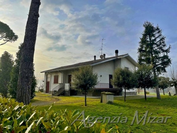 casa indipendente in vendita ad Imola in zona Ponticelli