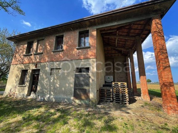 casa indipendente in vendita ad Imola