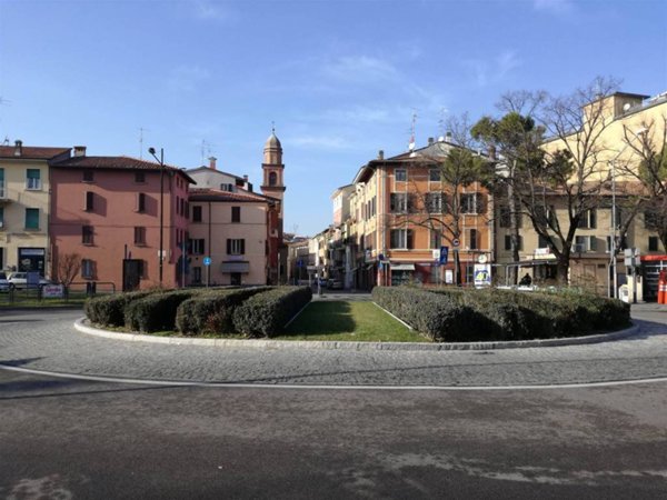 negozio in vendita ad Imola in zona Centro Storico