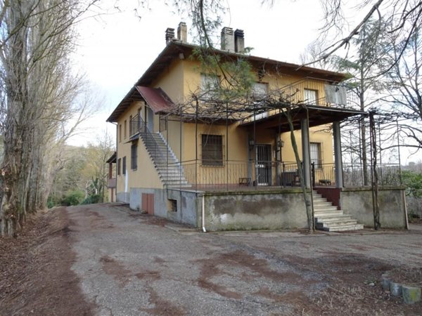 casa indipendente in vendita ad Imola