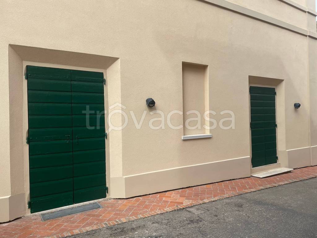 trivano in vendita ad Imola