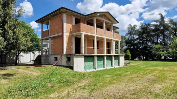 casa indipendente in vendita ad Imola