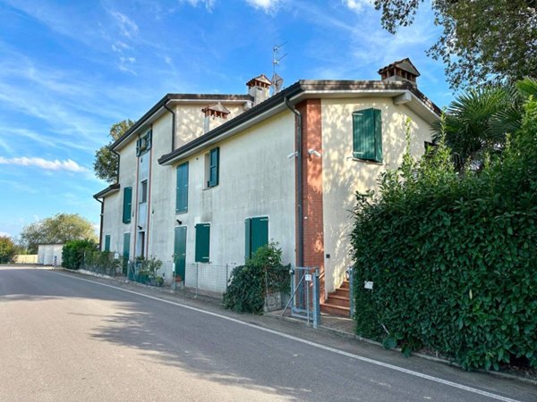 appartamento in vendita ad Imola in zona Pedagna