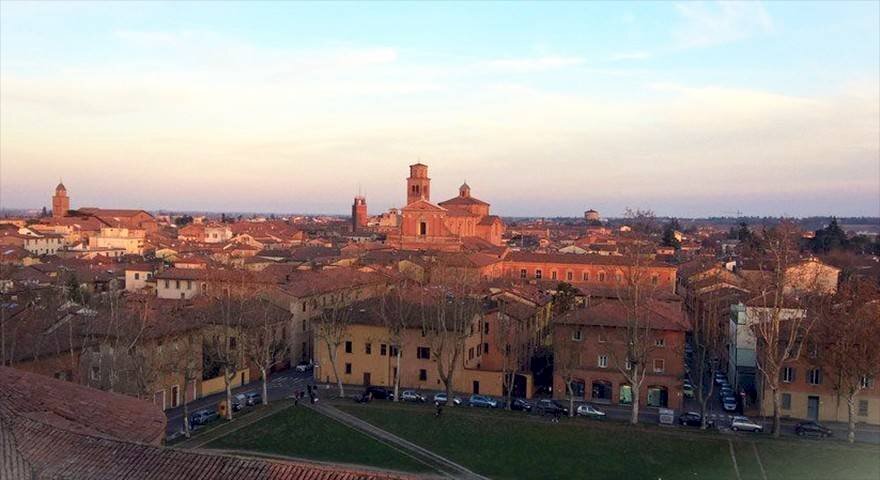 locale commerciale in vendita ad Imola in zona Centro Storico