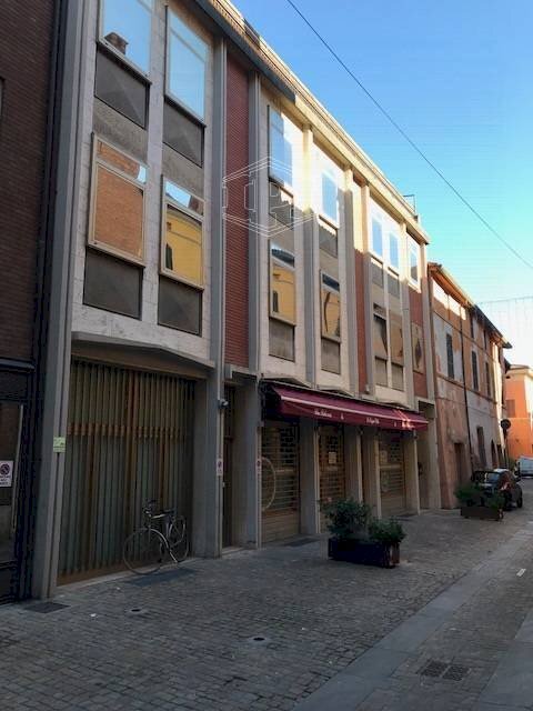 ufficio in vendita ad Imola in zona Centro Storico