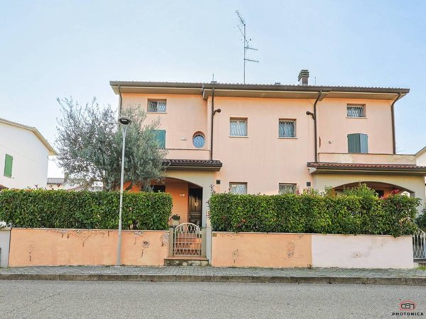 appartamento in vendita ad Imola in zona Pedagna