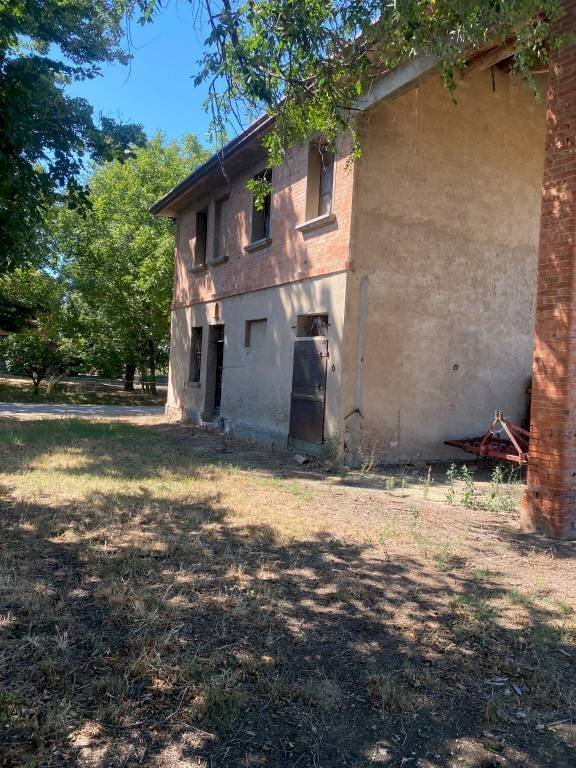 casa indipendente in vendita ad Imola