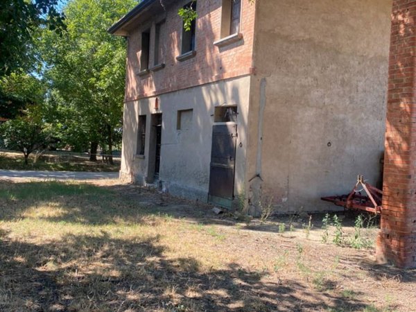 casa indipendente in vendita ad Imola