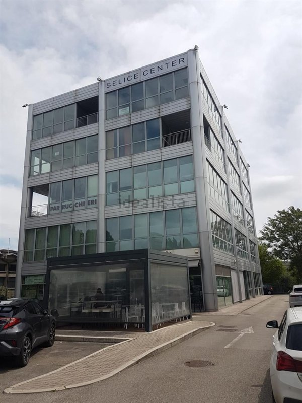 ufficio in vendita ad Imola