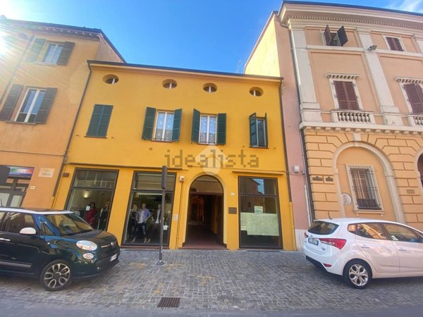 negozio in vendita ad Imola in zona Centro Storico