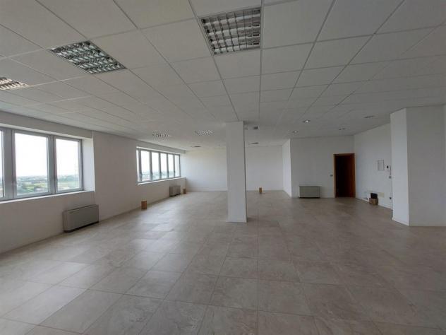 ufficio in vendita ad Imola