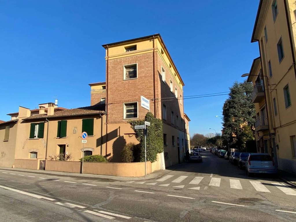 negozio in vendita ad Imola in zona Centro Storico