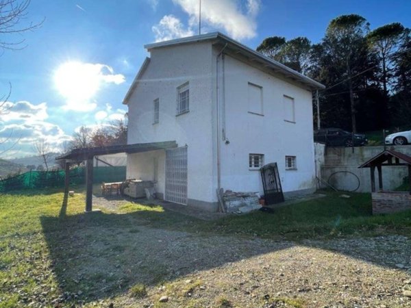 casa indipendente in vendita ad Imola