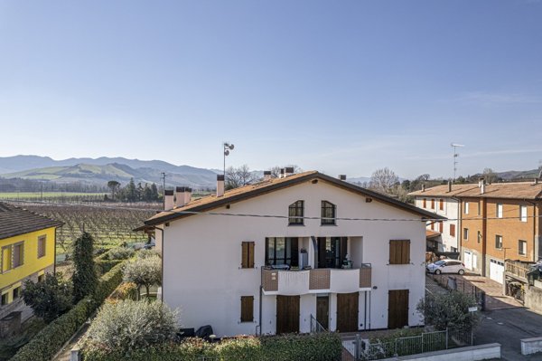 appartamento in vendita ad Imola in zona Fabbrica