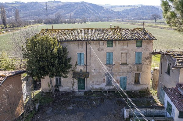 casa indipendente in vendita ad Imola in zona Pedagna