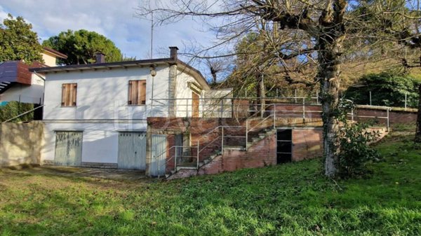 casa indipendente in vendita ad Imola