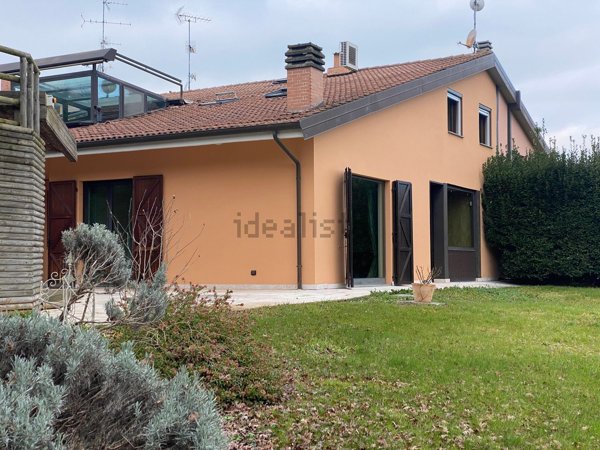 casa indipendente in vendita ad Imola
