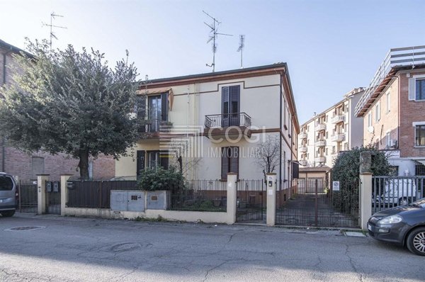 casa indipendente in vendita ad Imola in zona Centro Storico