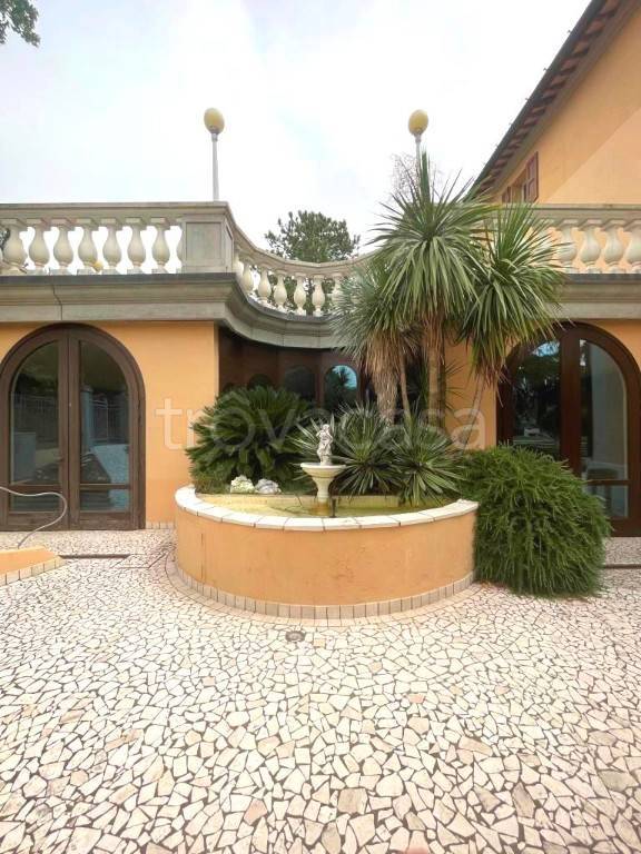 villa in vendita ad Imola in zona Ponticelli