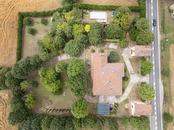 villa in vendita ad Imola