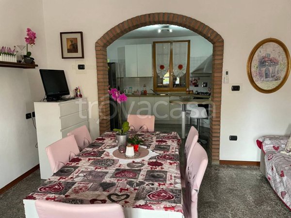 casa indipendente in vendita ad Imola