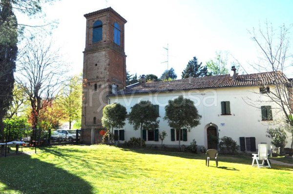 villa in vendita ad Imola