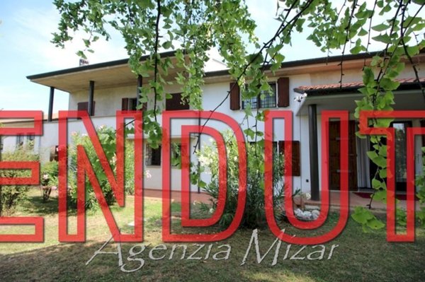 casa indipendente in vendita ad Imola
