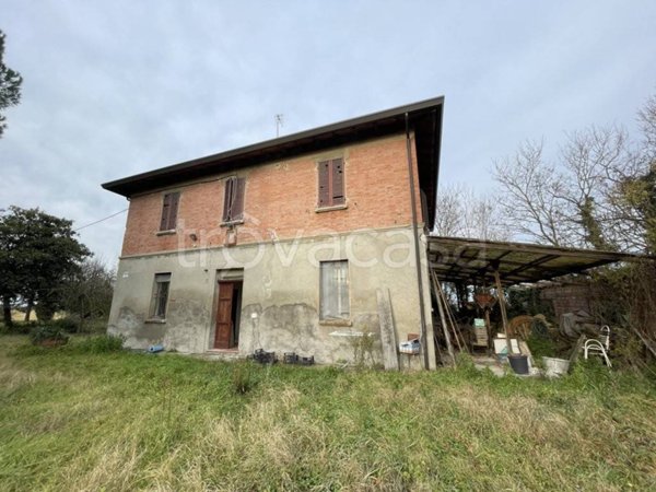 casa indipendente in vendita ad Imola in zona Chiusura