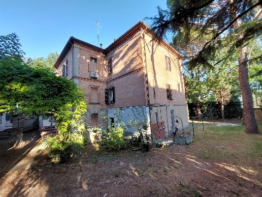 casa semindipendente in vendita ad Imola