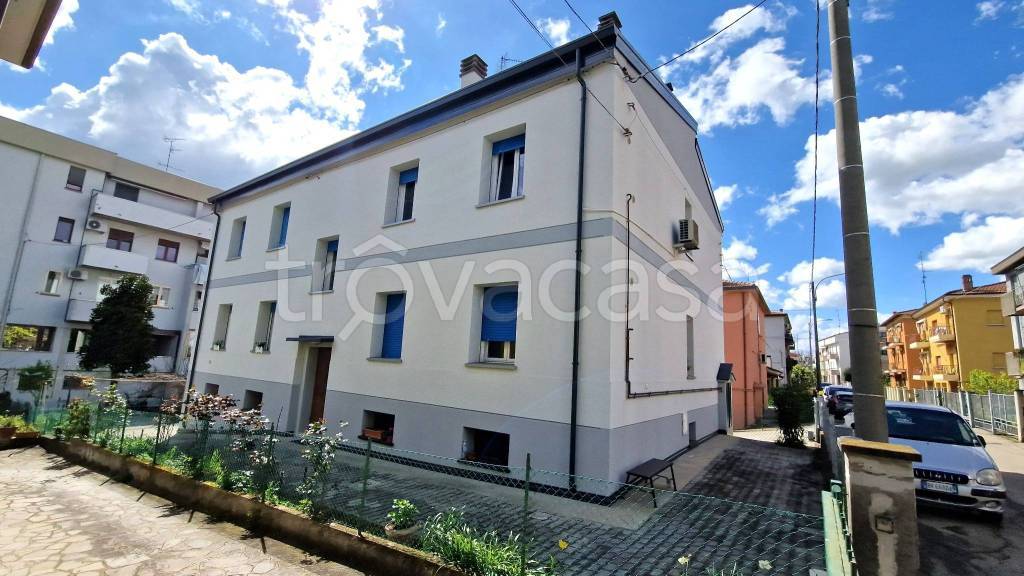 appartamento in vendita ad Imola in zona Pedagna