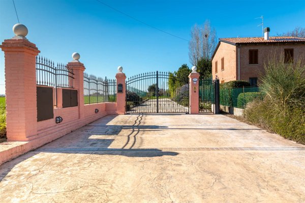 casa indipendente in vendita ad Imola in zona Càsola Canina