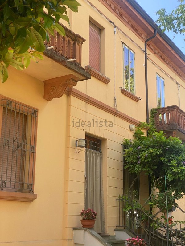 casa indipendente in vendita ad Imola