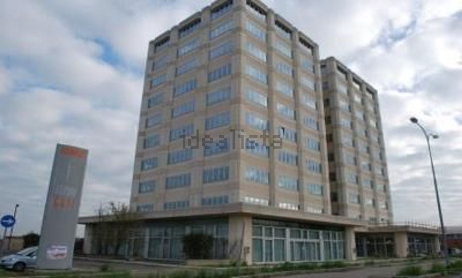 locale commerciale in vendita ad Imola in zona Centro Storico