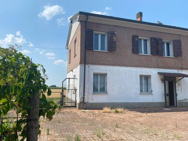 casa indipendente in vendita ad Imola