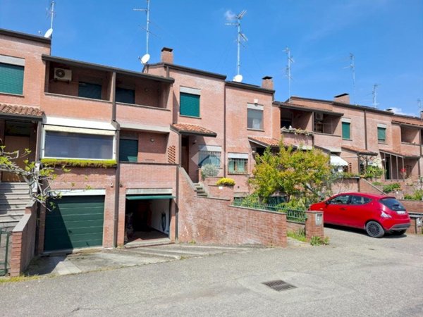 casa indipendente in vendita ad Imola